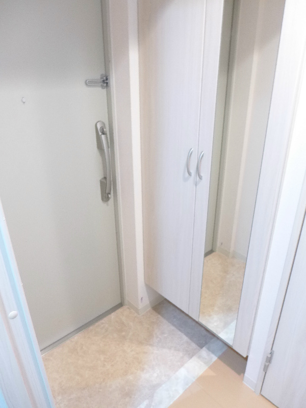 エリートタウン日本橋 玄関