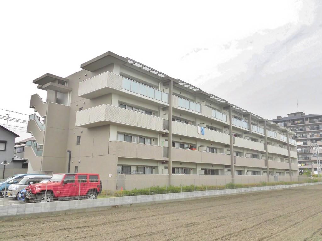 クレセントコート 外観