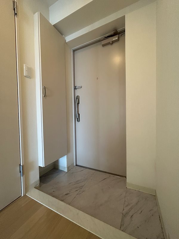 スカイラグーナ 玄関