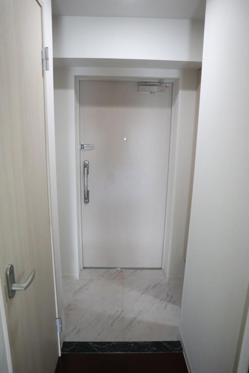 ブレイブワン 玄関