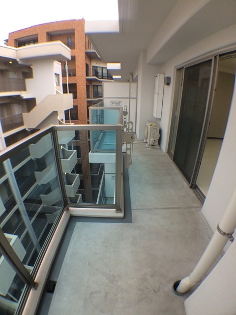エル･イソベ三宮 ベランダ