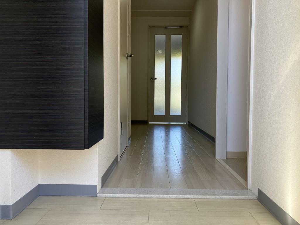 ツルトスコⅡ番館 玄関