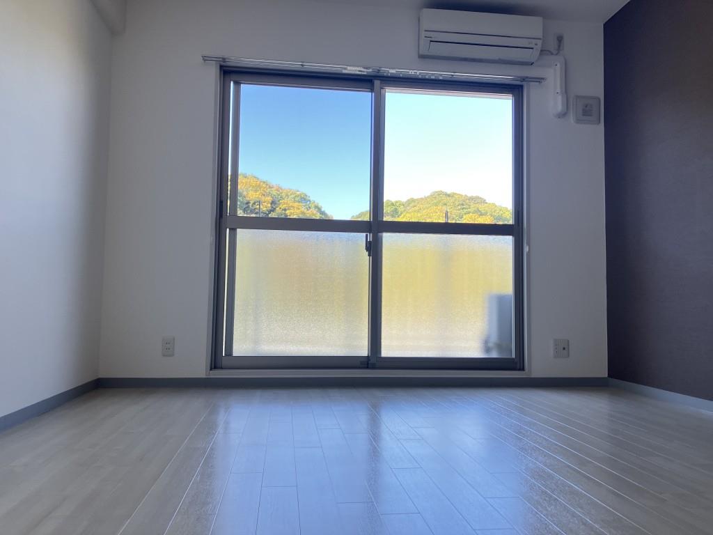 ツルトスコⅡ番館 リビング