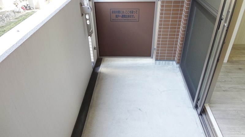 トレヴィ高岳 ベランダ