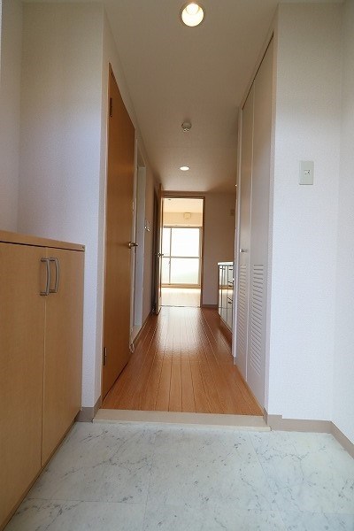 シーガル二条 玄関