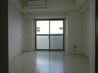 ロイヤルピジョン ライズ リビング