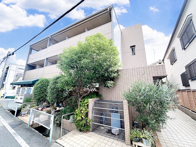 アパルトマン泰山 201号室 外観