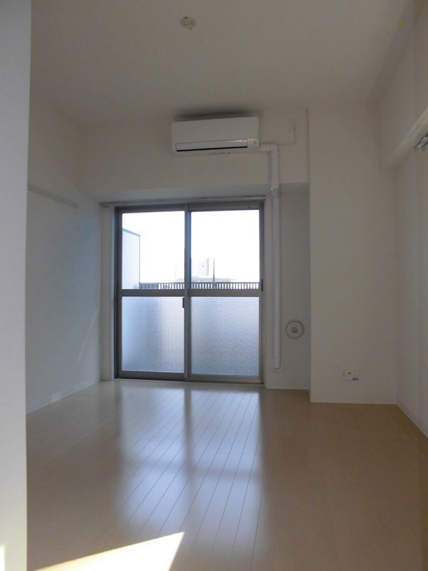 メディオ　リオ　市川 リビング