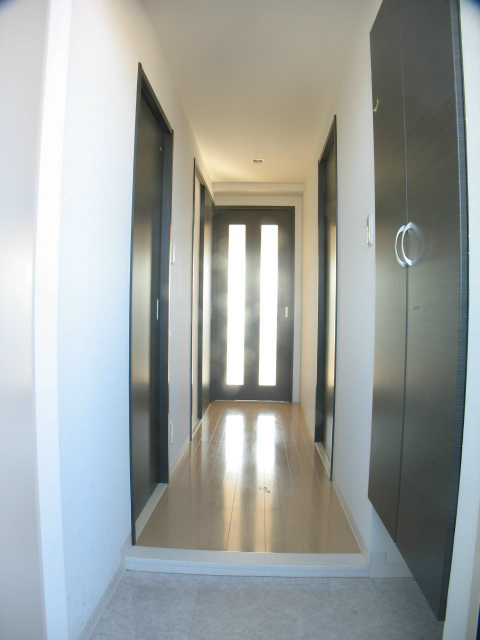 シャテーニュ･デュ･ボア 玄関