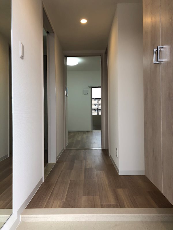 リバーサイド大津屋 玄関