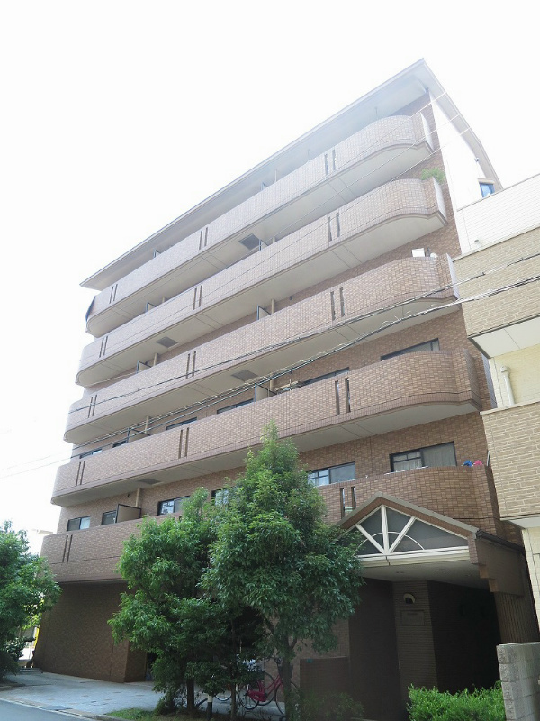 ウエストウイング 203号室 外観