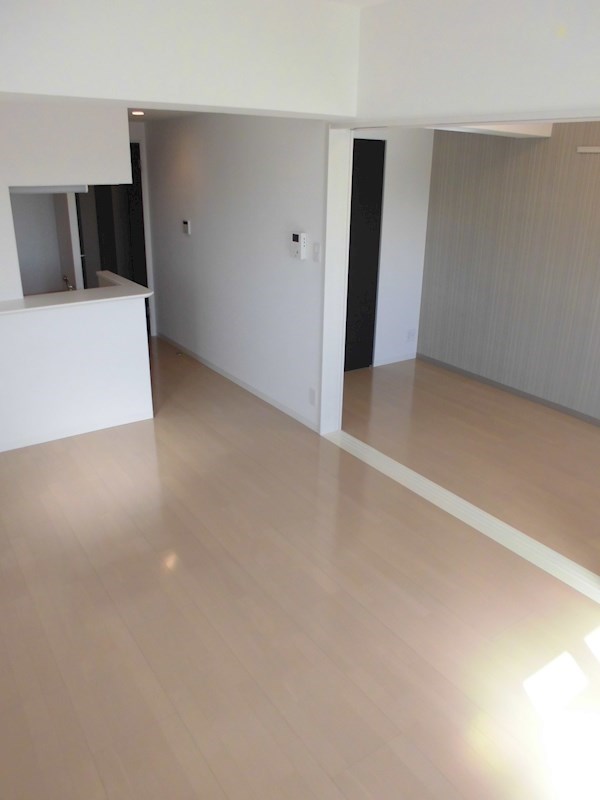 ユガニュー リビング