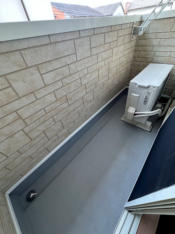 コウノトリ ベランダ