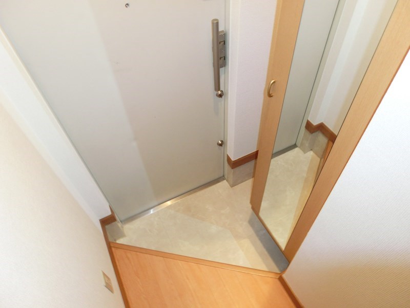 サンテ高石 玄関