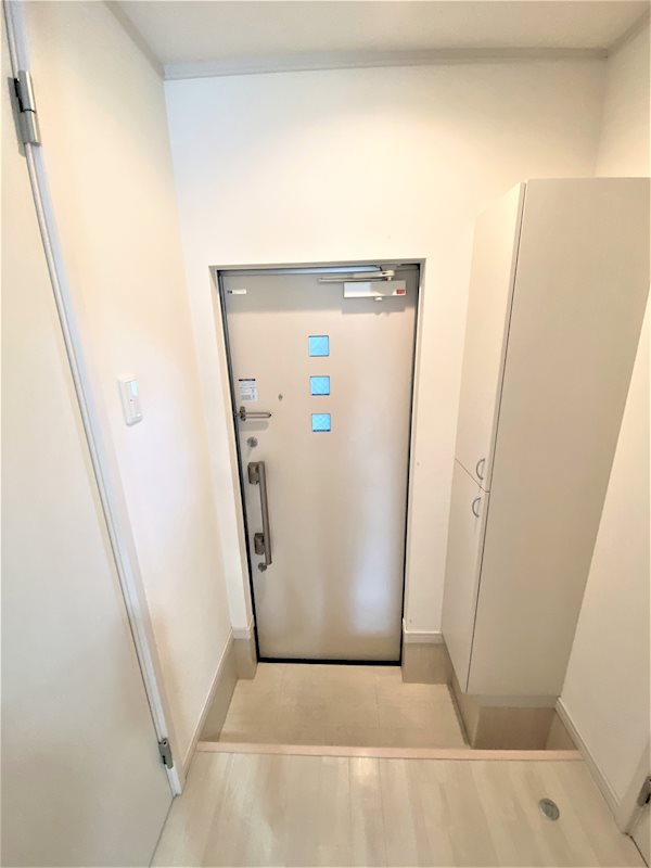 オプティマⅢ 玄関