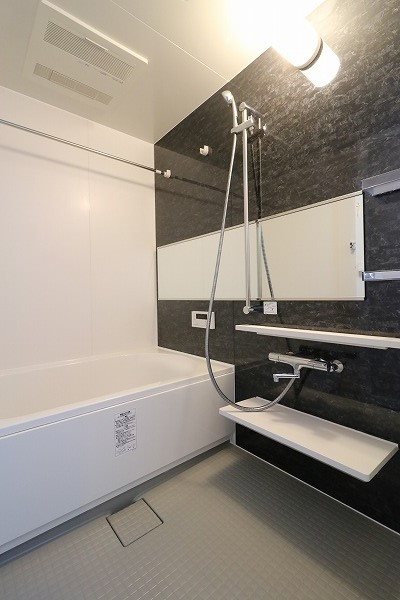 コンフォールパレ新町二条 風呂画像