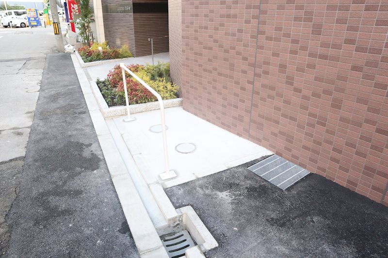 ルアナ北梅田 駐車場