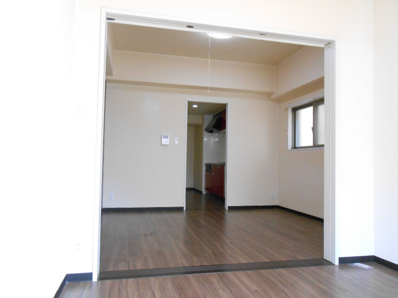 カトルセゾン金山 玄関