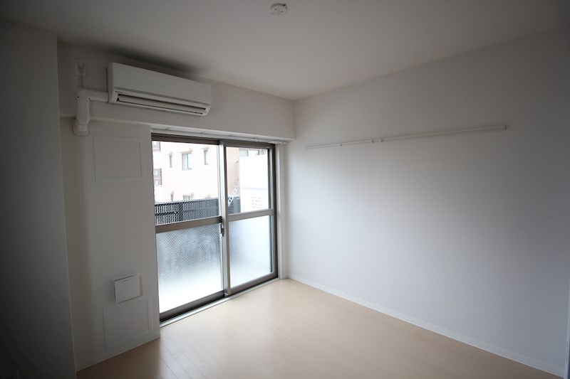 エリタージュ根岸 リビング