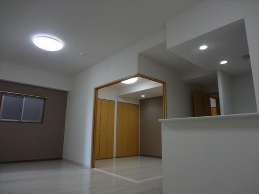 エル･イソベ三宮 リビング