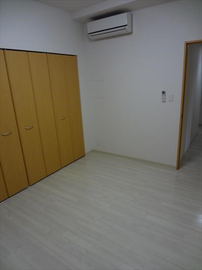 エル･イソベ三宮 ベッドルーム