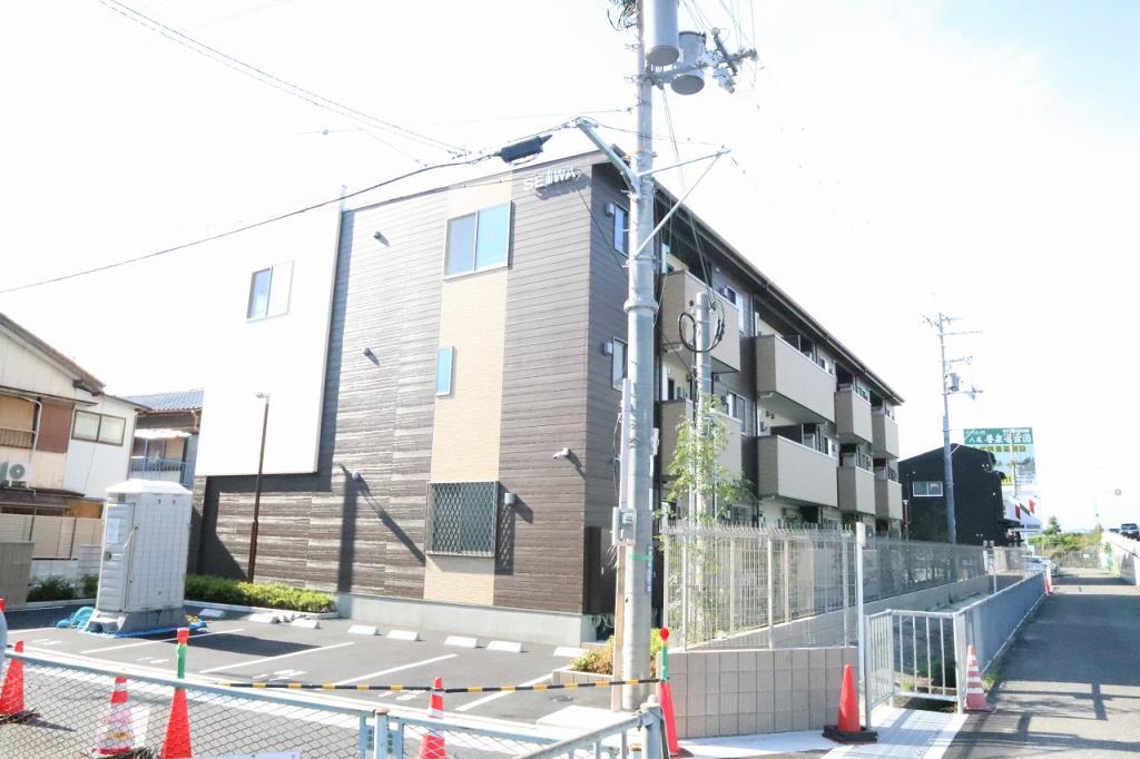 エクレールカララ 間取り図