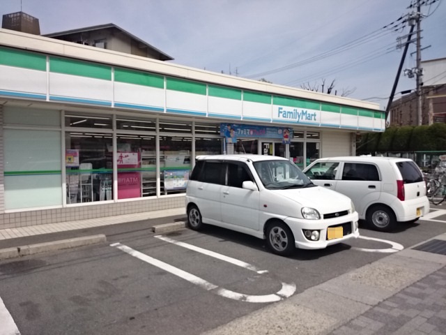 ルミエール森東 コンビニ