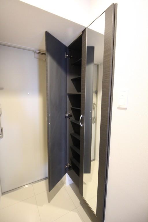 グラシーナ文京 玄関