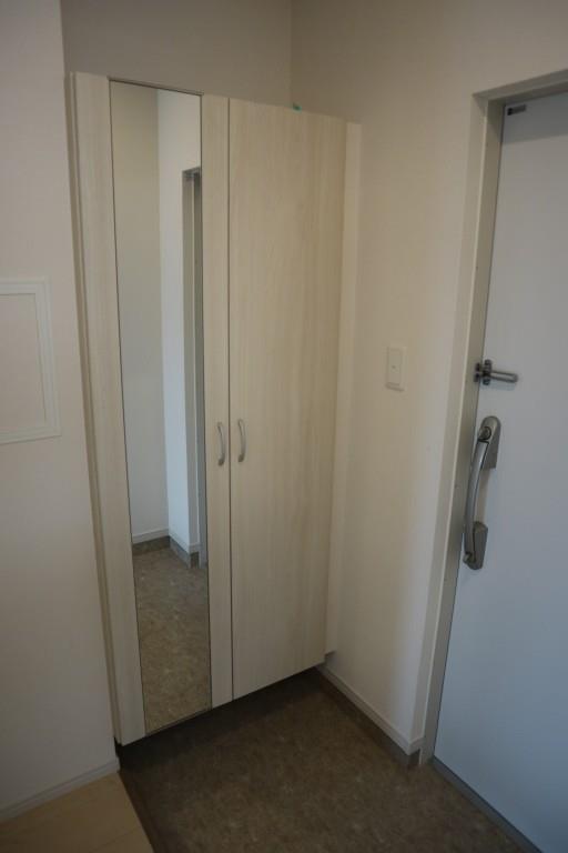 ローリエ コート 玄関