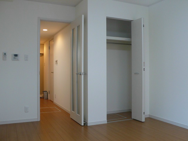 メゾン･ド・ルピナス ベッドルーム