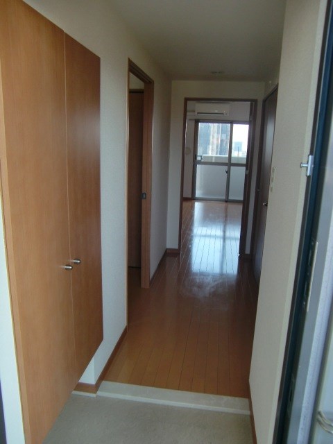 エクセレント東町 玄関