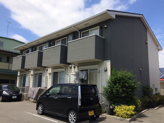 かっこいい外観のハイツ
