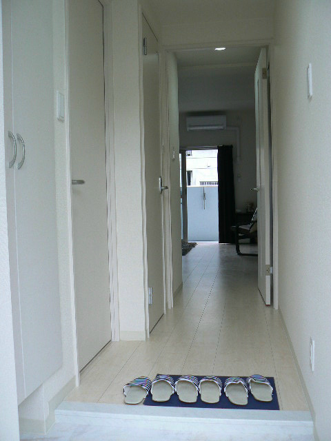 ウィリングネクスト 玄関