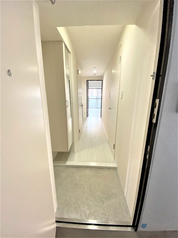 ブライジング 玄関