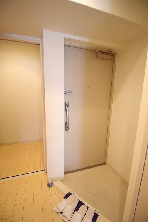 ソシオ心斎橋 玄関