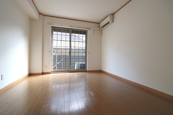 ヴェルドミール佐井 リビング