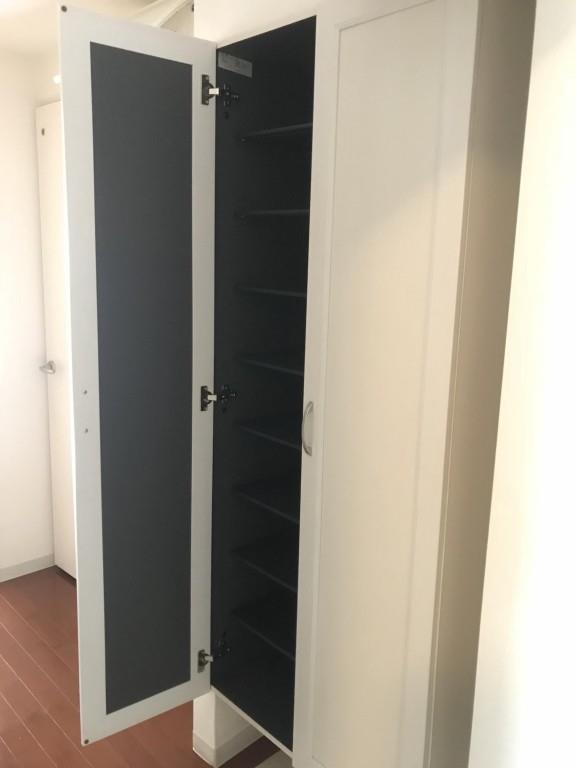 リバーサイドプレーヌ 玄関