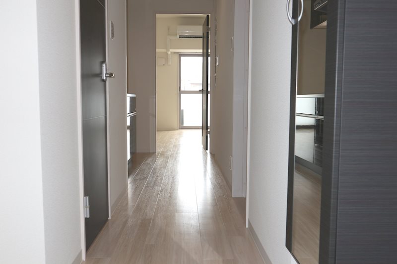 エスカルコート 玄関