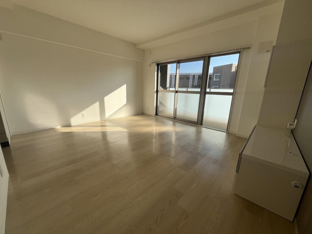 フェリクス八事表山 リビング