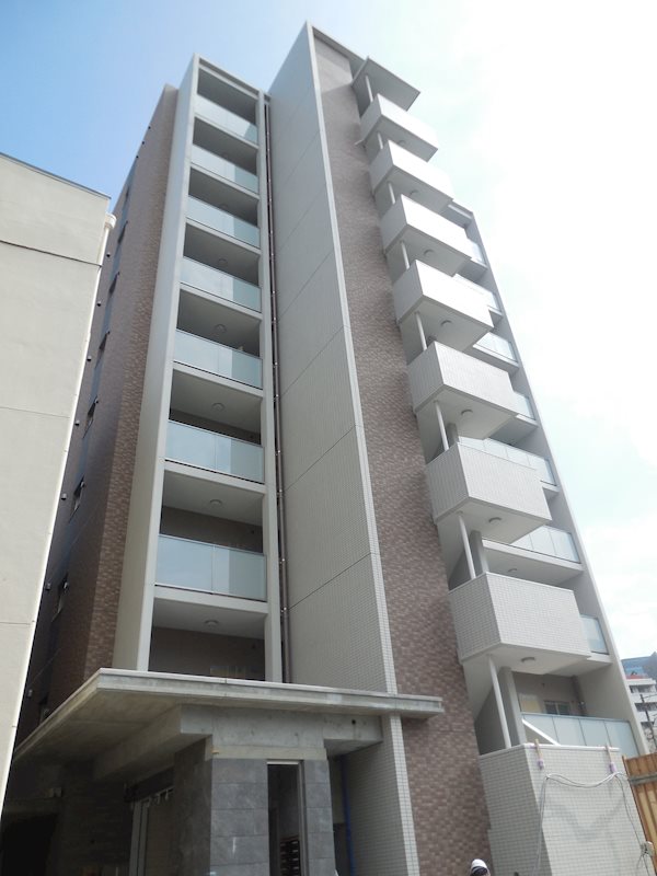 鉄筋コンクリート造9階建