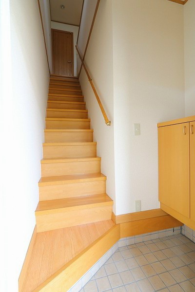 メゾンアジュール 玄関