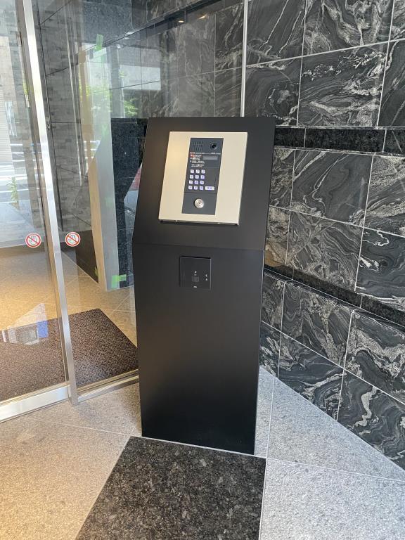 イーストワールド人形町 玄関