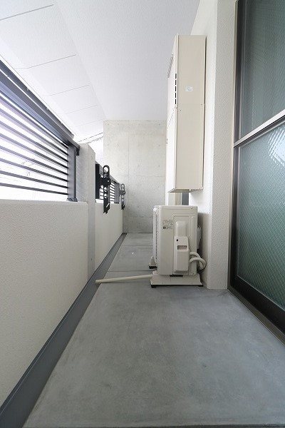 コンフォールパレ新町二条 ベランダ