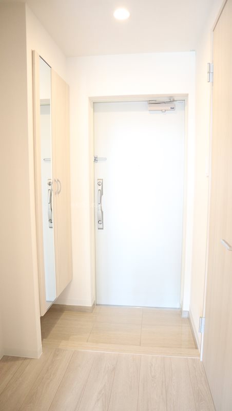 エルミタージュ ドゥ メゾン 玄関