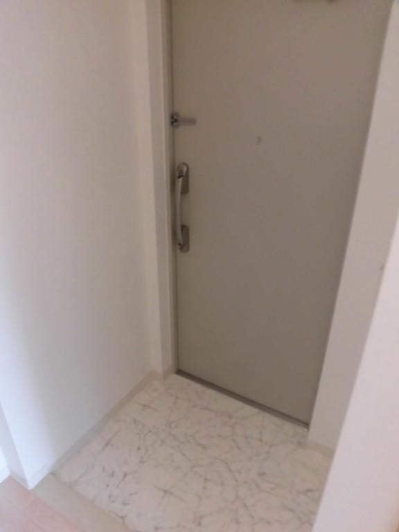 カラコレス穂波 玄関