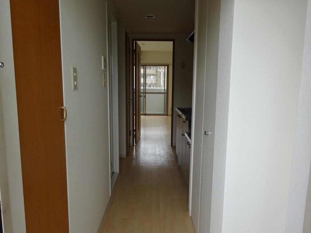 クローヴェーサウスタカハマ リビング