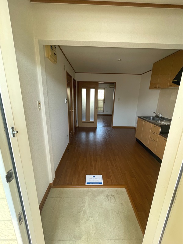 フローラ北花田 玄関