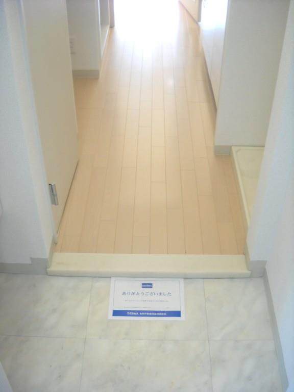 ドミトリーハウス茅ヶ崎 玄関