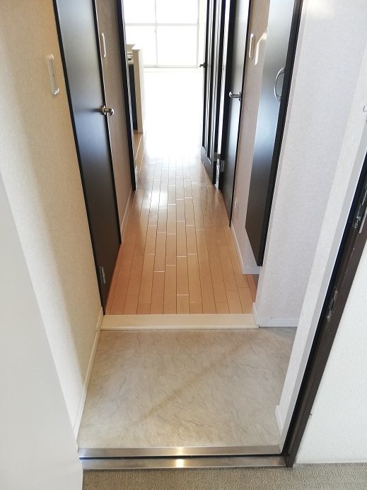 エミネンスコート 玄関