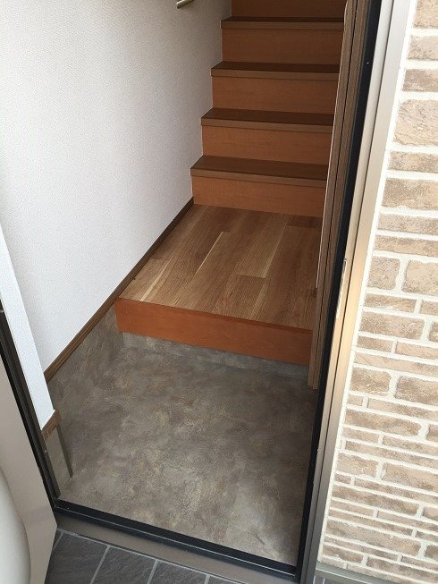 ジョイフル新宮 玄関